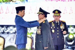 Diberi Pangkat Jenderal Kehormatan